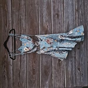 Rosevelvet, Size Large, Blue, Floral